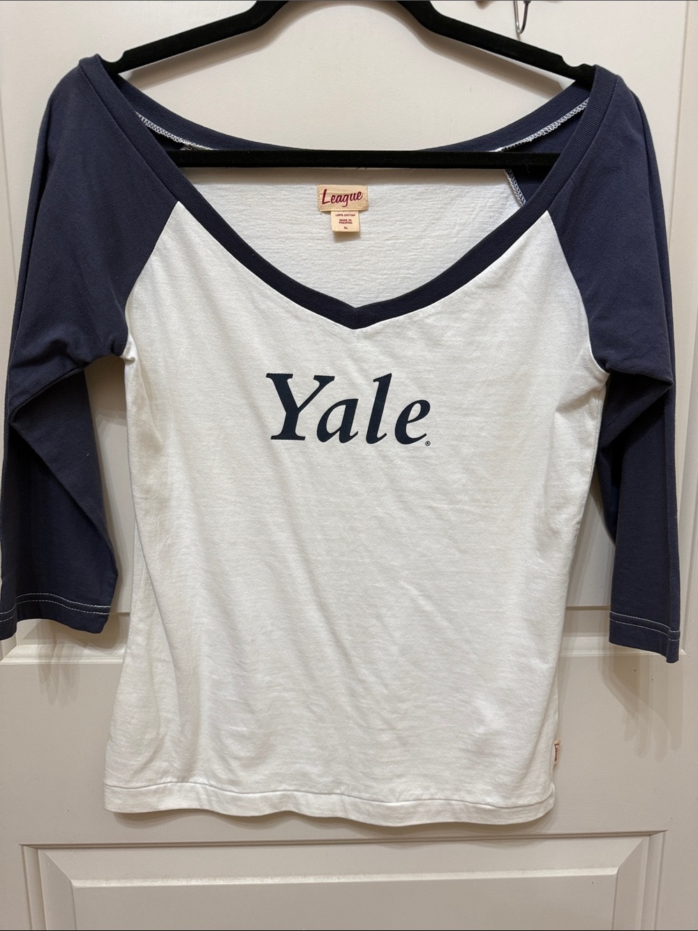 League Yale Navy and White V-Neck Raglan Top. 
XL on label but like a M/L size.